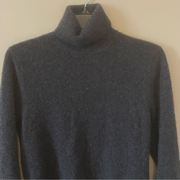 Uniqlo 100% Cashmere Long Sleeve Sweater Turtleneck Classic Dark Gray Size small - Picture 3 of 6